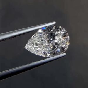Natural Diamond ideal pear cut E colour 0.97 Carat