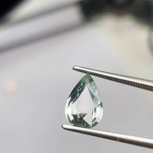 Natural Pear-Cut Sapphire – 1.89 cts (Unheated & Untreated)
