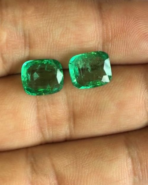Natural Colombian Emerald Pair – Cushion Cut, Total 5.66 Carats (Exceptional Luster)