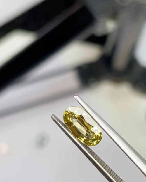 1.23 ct Natural Yellow Sapphire – Unheated & Untreated