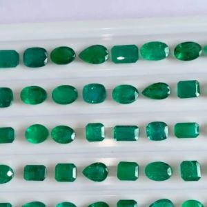 Natural Emerald Lot – 96 Pieces, Mixed Cuts & Sizes (Total 185.60 Carats)